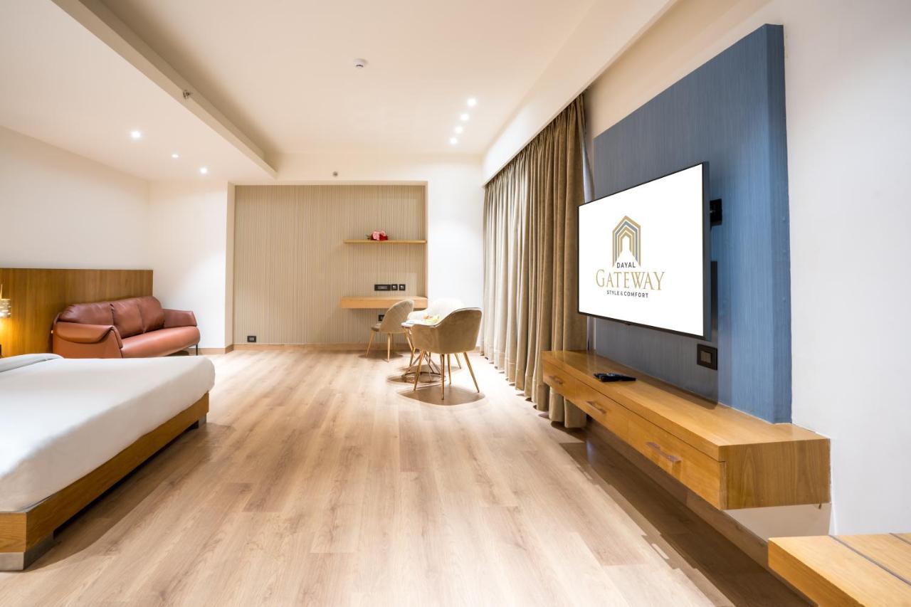 Dayal Gateway Hotel ลัคเนา ภายนอก รูปภาพ