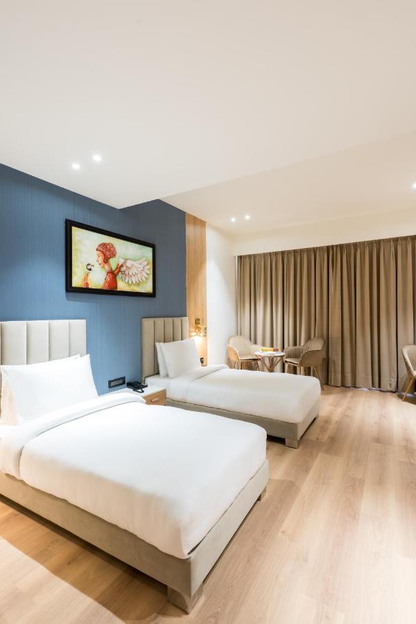 Dayal Gateway Hotel ลัคเนา ภายนอก รูปภาพ