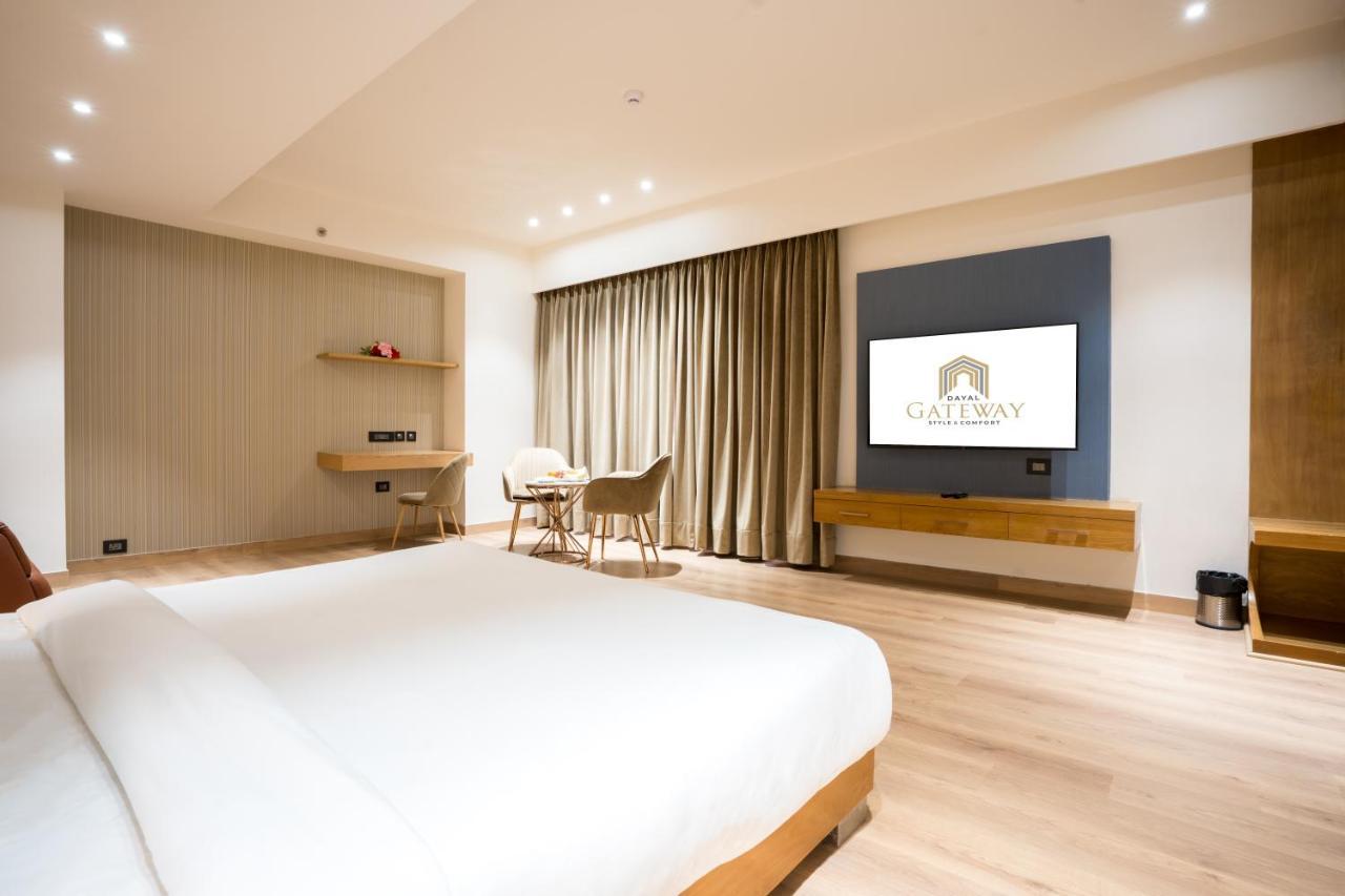 Dayal Gateway Hotel ลัคเนา ภายนอก รูปภาพ